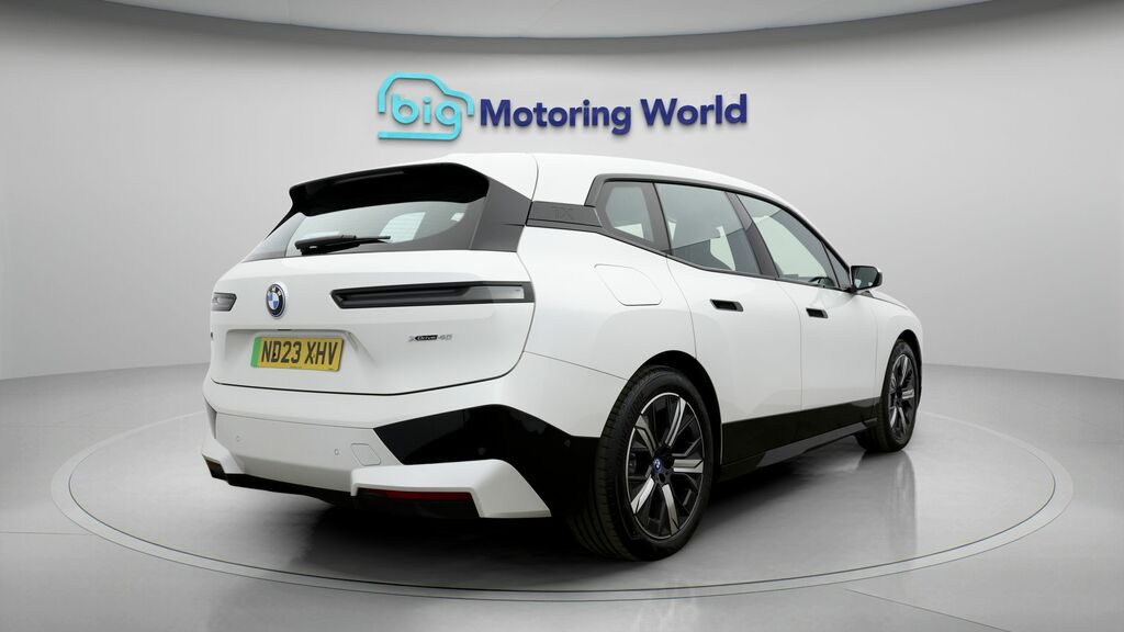 BMW iX M Sport White #6
