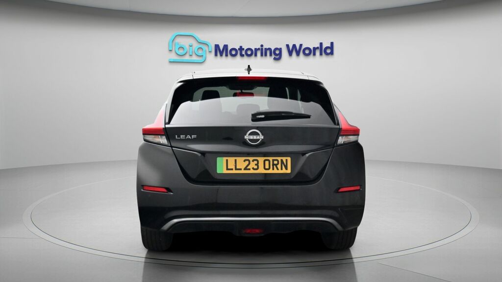 Nissan Leaf E Tekna Black #6