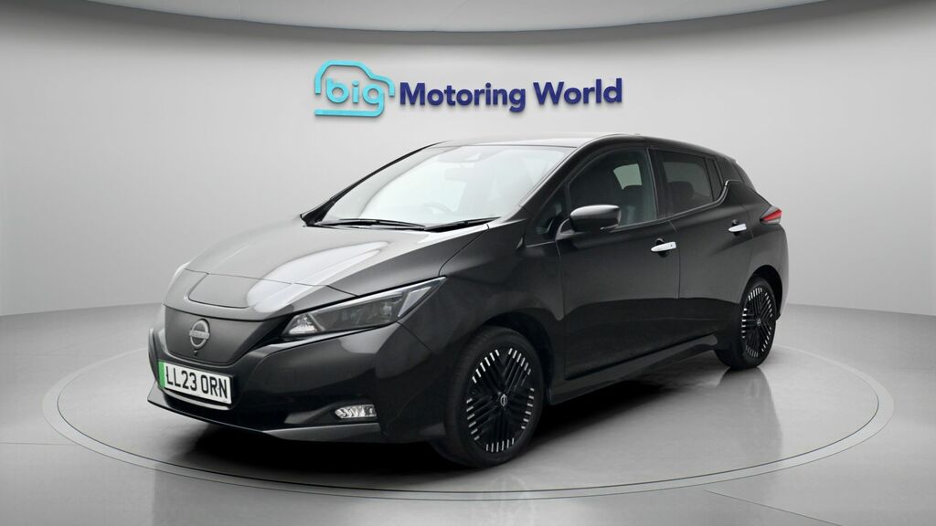 Nissan Leaf E Tekna Black #3