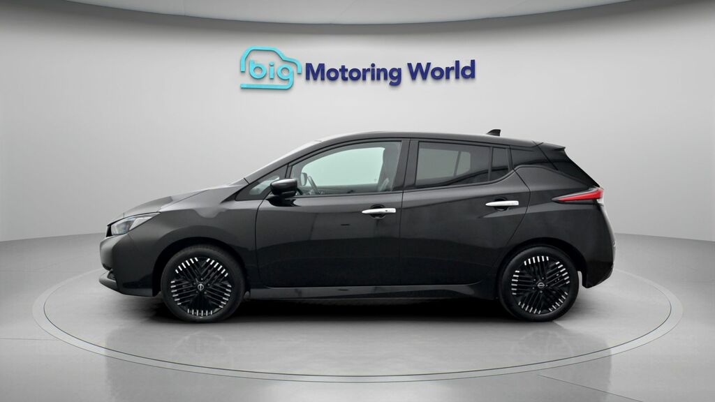 Nissan Leaf E Tekna Black #4
