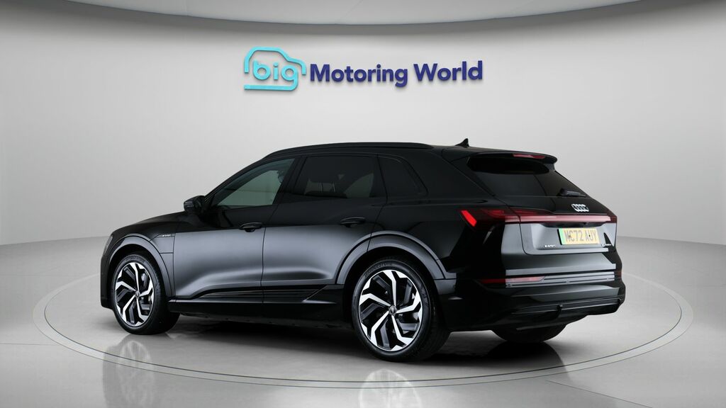 Audi E-tron Black Edition Black #5