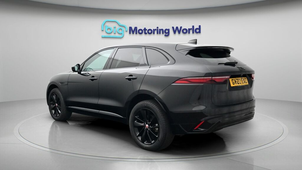 Jaguar F-Pace R-dynamic S Black #5