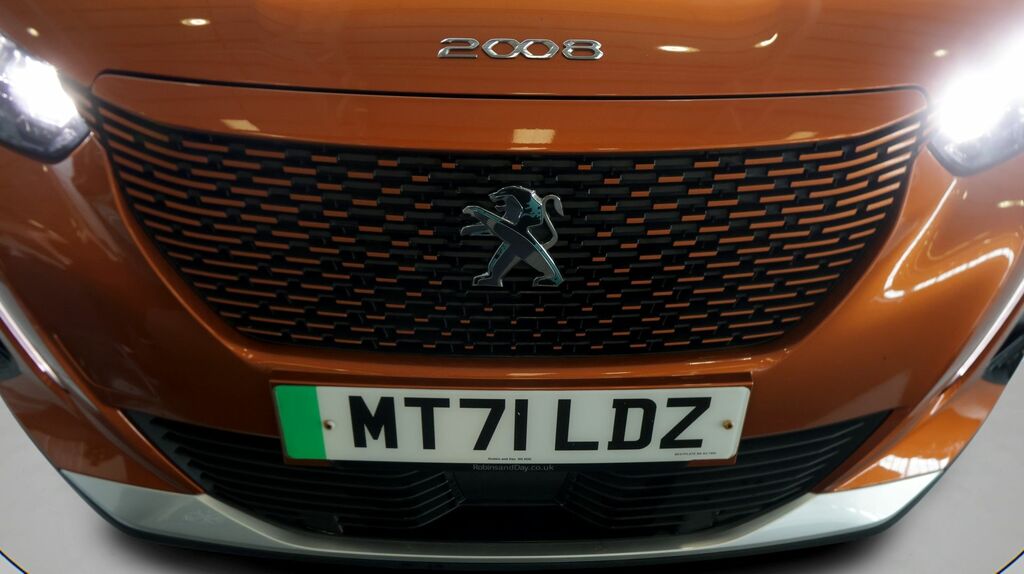 Peugeot e-2008 50Kwh Gt Line Suv 136 Ps Orange #19