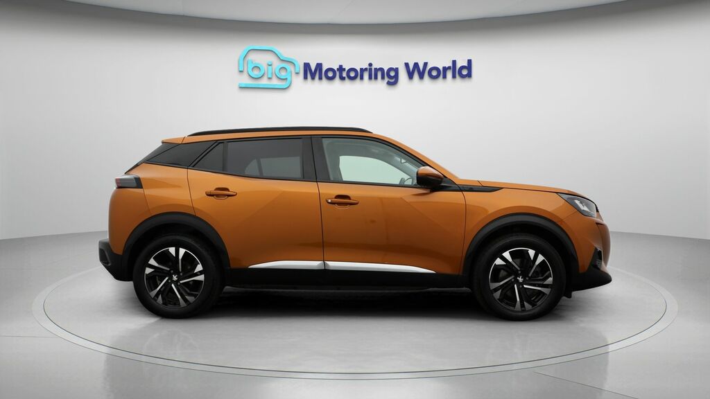Peugeot e-2008 50Kwh Gt Line Suv 136 Ps Orange #8