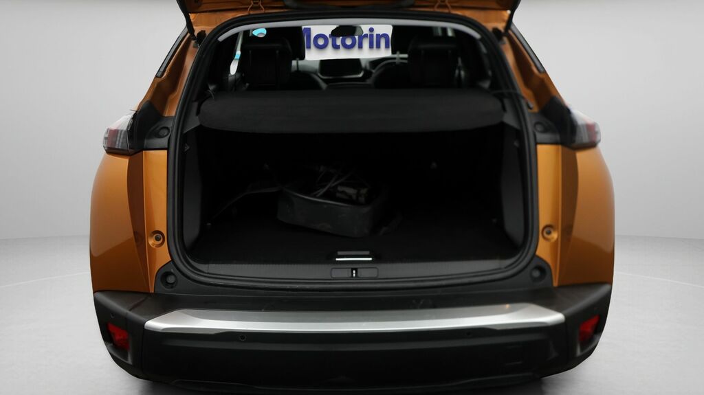 Peugeot e-2008 50Kwh Gt Line Suv 136 Ps Orange #17
