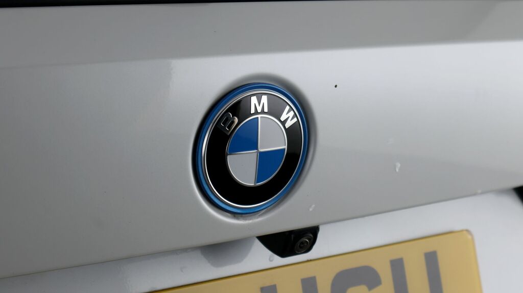 BMW 3 Series 2.0 330E 12Kwh Se Pro Saloon Plug-in Hy Blue #18