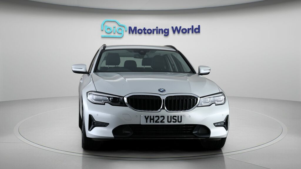 BMW 3 Series Sport Pro White #2