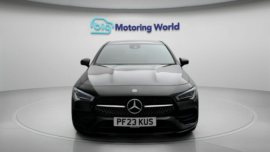 Mercedes-Benz CLA Class Amg Line Night Edition Black #2