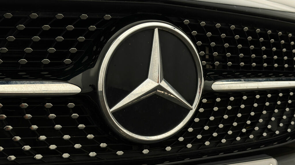 Mercedes-Benz CLA Class 1.3 Cla180 Amg Line Premium Coupe 7G- White #21