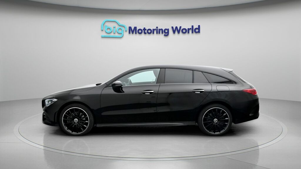 Mercedes-Benz CLA Class Amg Line Night Edition Black #4