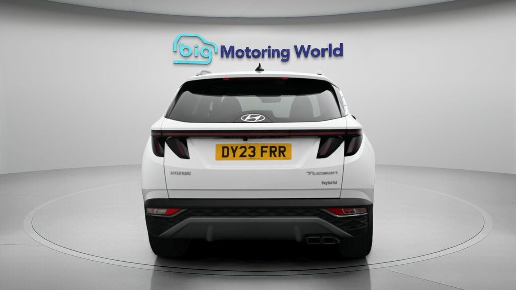 Hyundai Tucson Ultimate White #6
