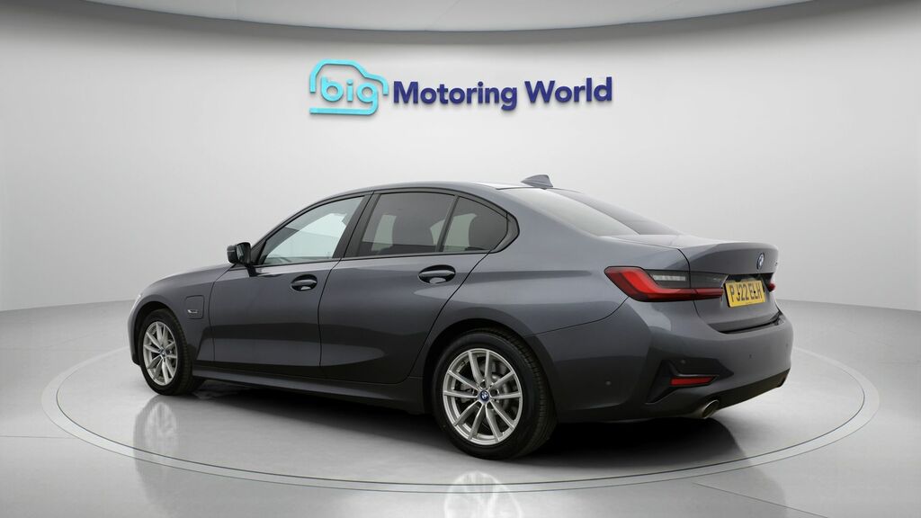 BMW 3 Series Se Pro PJ22ELH Grey #5