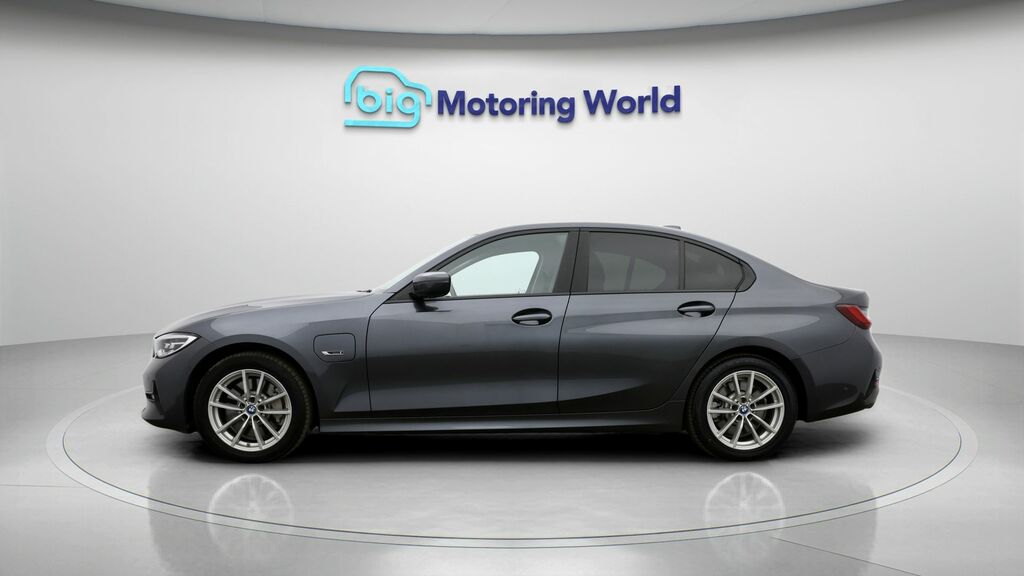 BMW 3 Series Se Pro PJ22ELH Grey #4