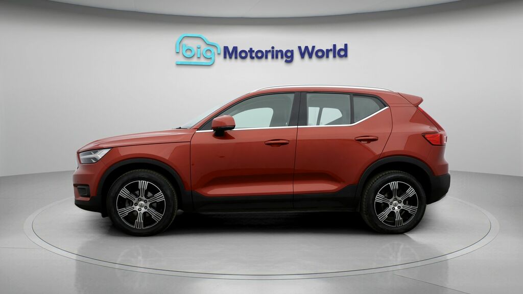 Volvo XC40 Inscription Red #4