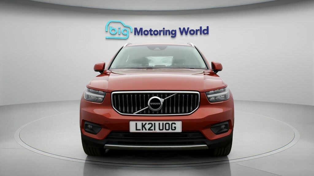 Volvo XC40 Inscription Red #2