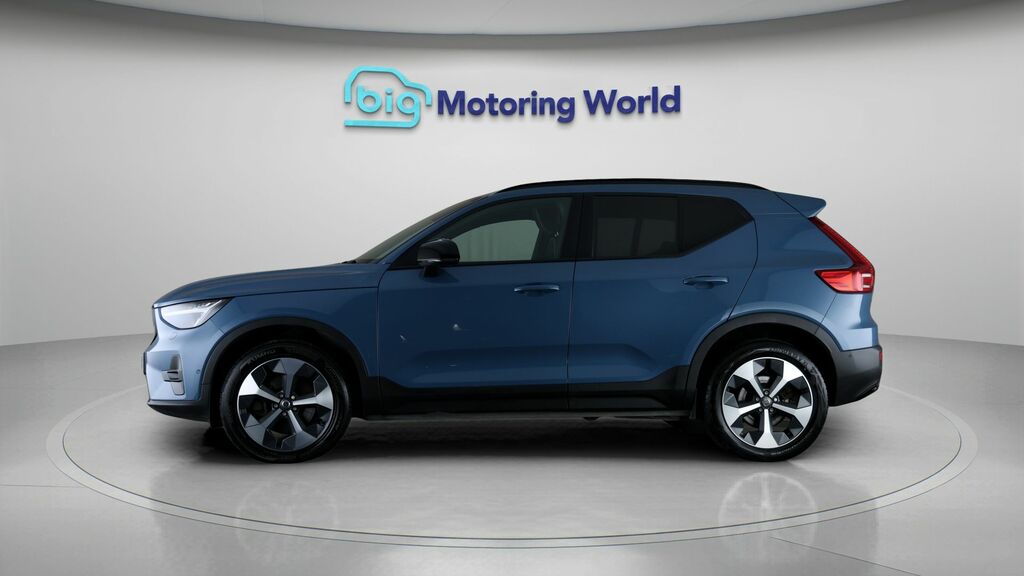 Volvo XC40 Ultimate Blue #4