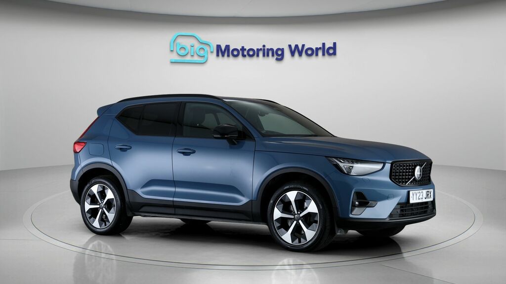 Volvo XC40 Ultimate Blue