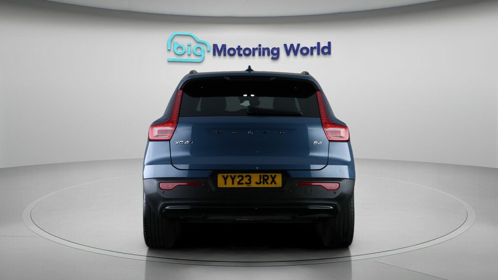 Volvo XC40 Ultimate Blue #6