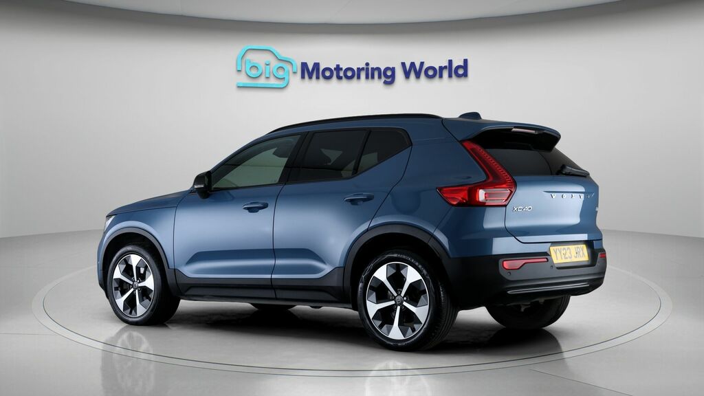Volvo XC40 Ultimate Blue #5