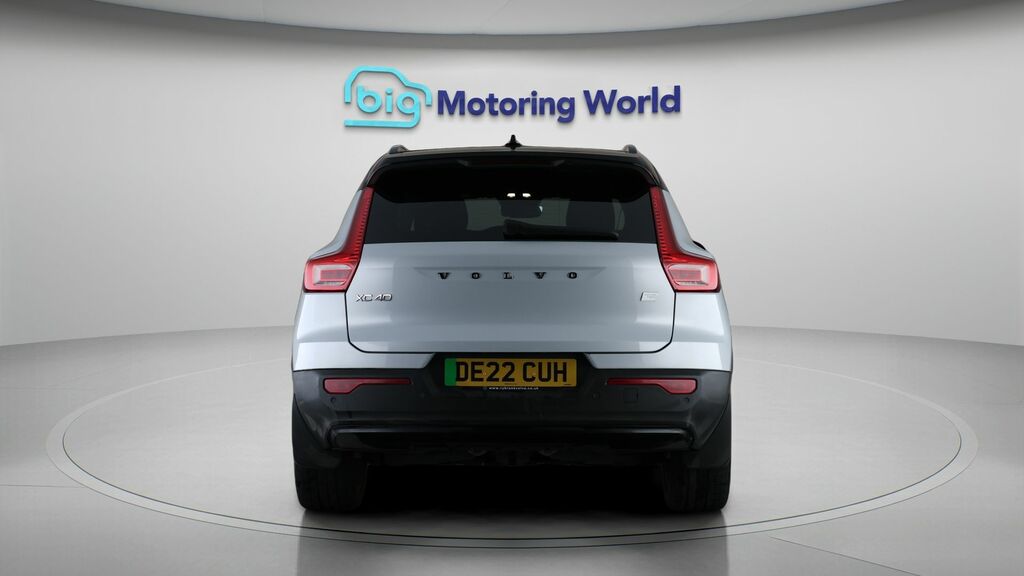 Volvo XC40 Plus Silver #6