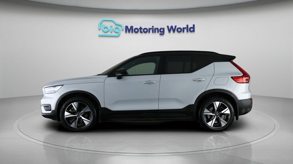 Volvo XC40 Plus Silver #4
