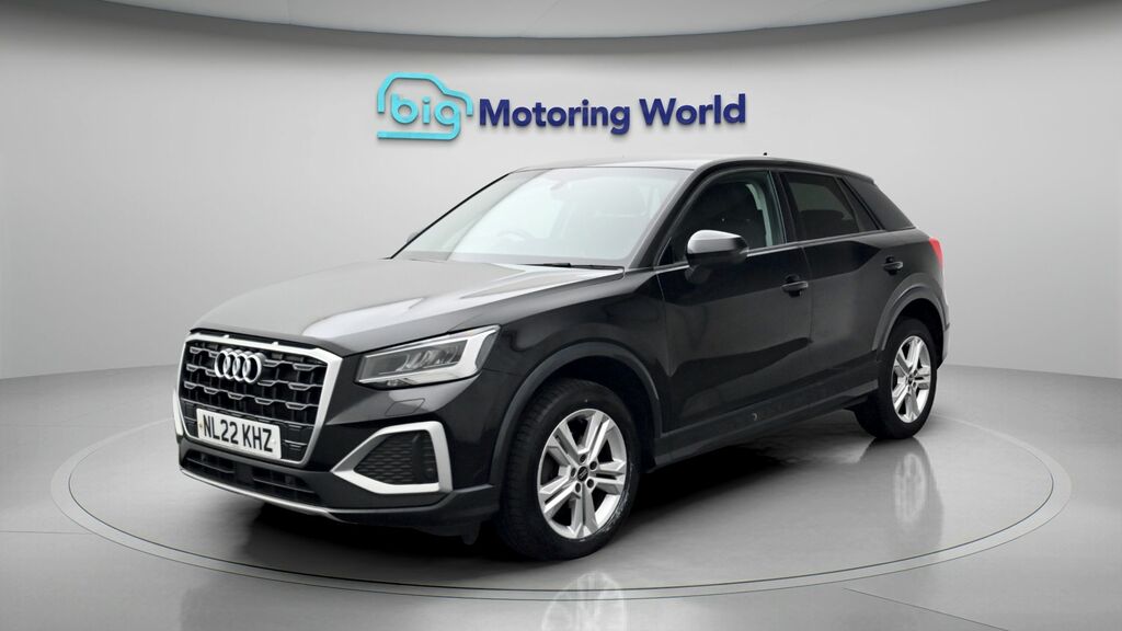 Audi Q2 Sport Black #3