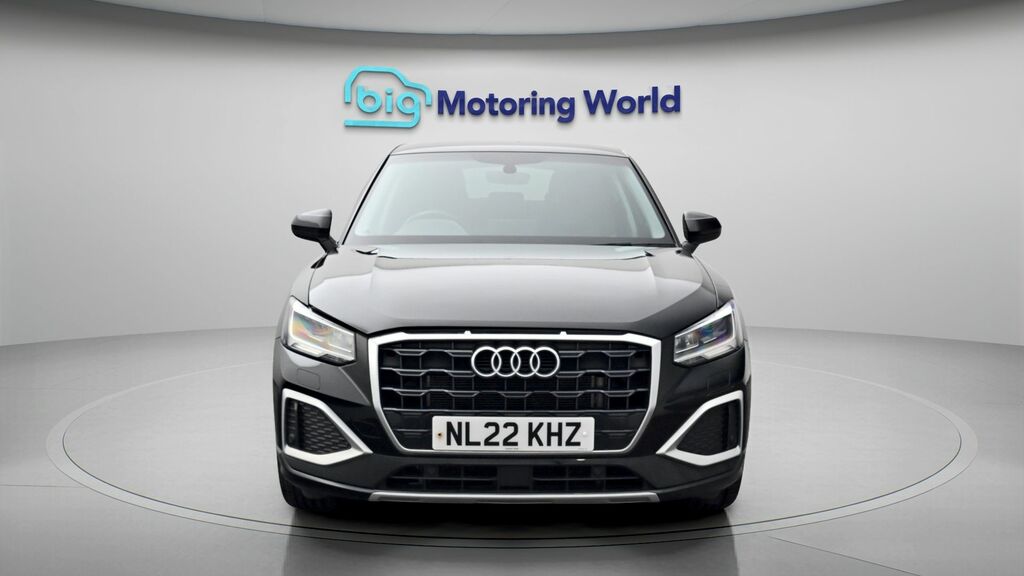 Audi Q2 Sport Black #2