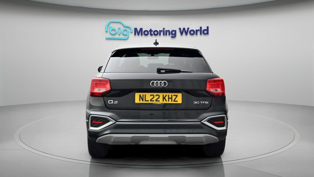 Audi Q2 Sport Black #6