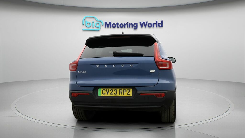 Volvo XC40 Plus CV23RPZ Blue #6