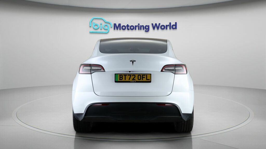 Tesla Model Y Long Range BT72OFL White #6