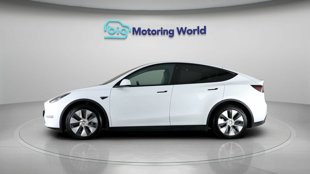 Tesla Model Y Long Range BT72OFL White #4