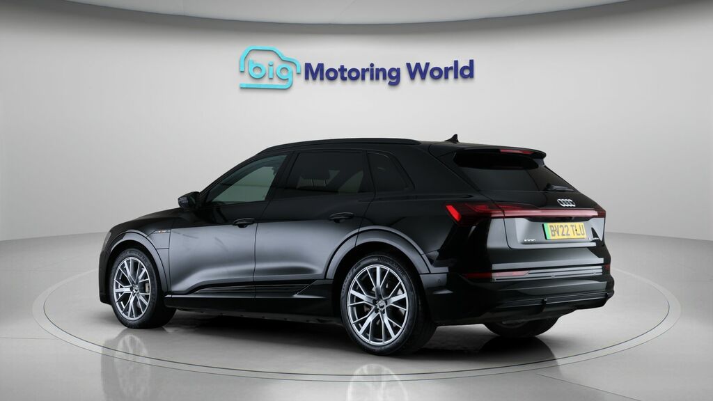Audi E-tron Black Edition Black #5