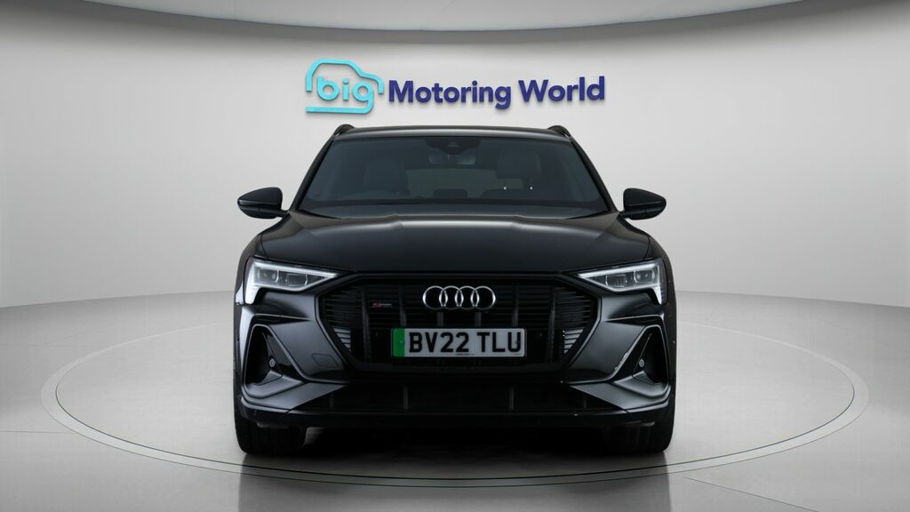 Audi E-tron Black Edition Black #2