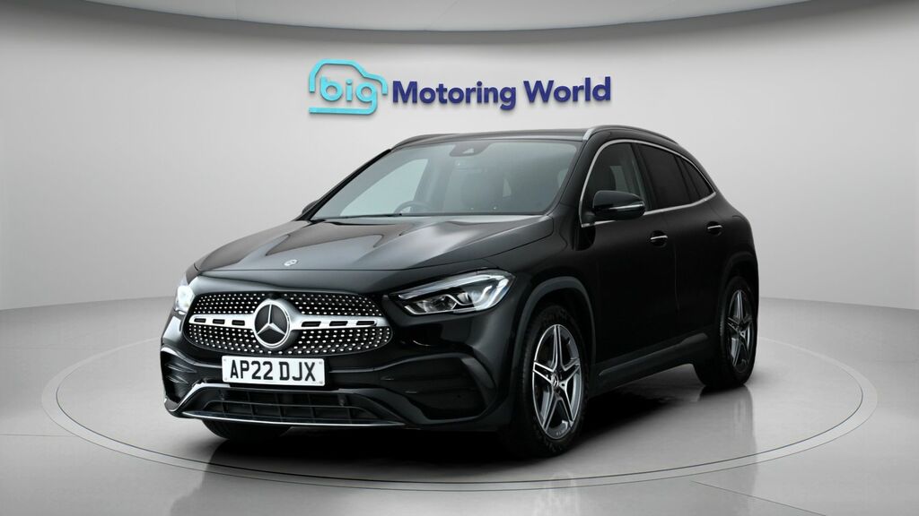 Mercedes-Benz GLA Class Amg Line Black #3
