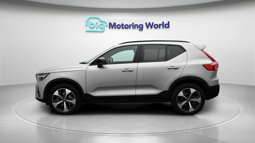 Volvo XC40 Plus Dark VN74APK Silver #4