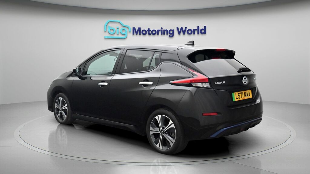 Nissan Leaf Tekna Black #5