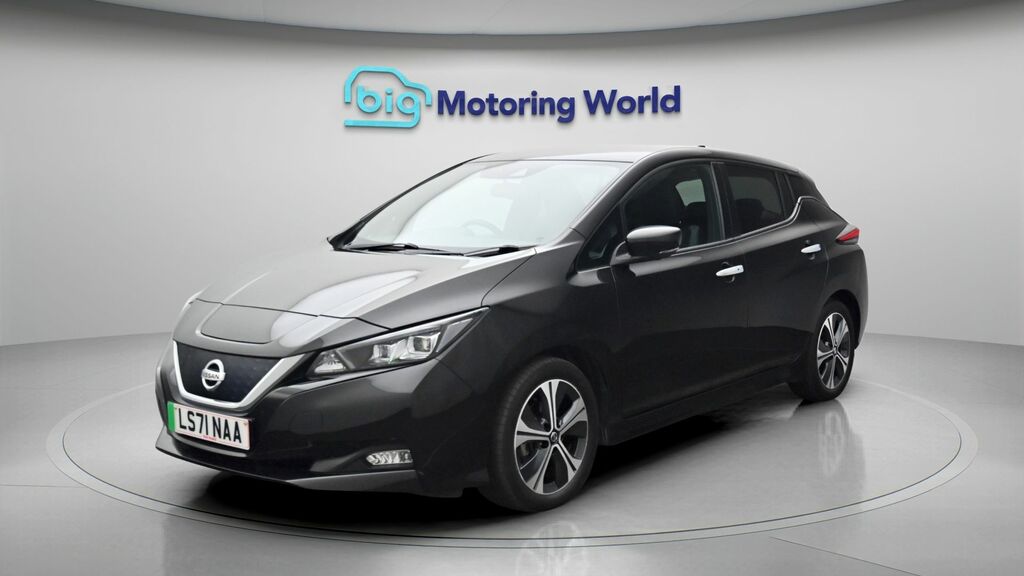 Nissan Leaf Tekna Black #3