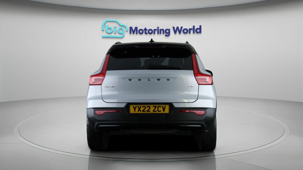 Volvo XC40 R-design Silver #6