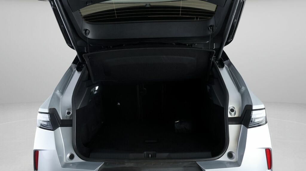 Vauxhall Grandland 73Kwh Gs White #17