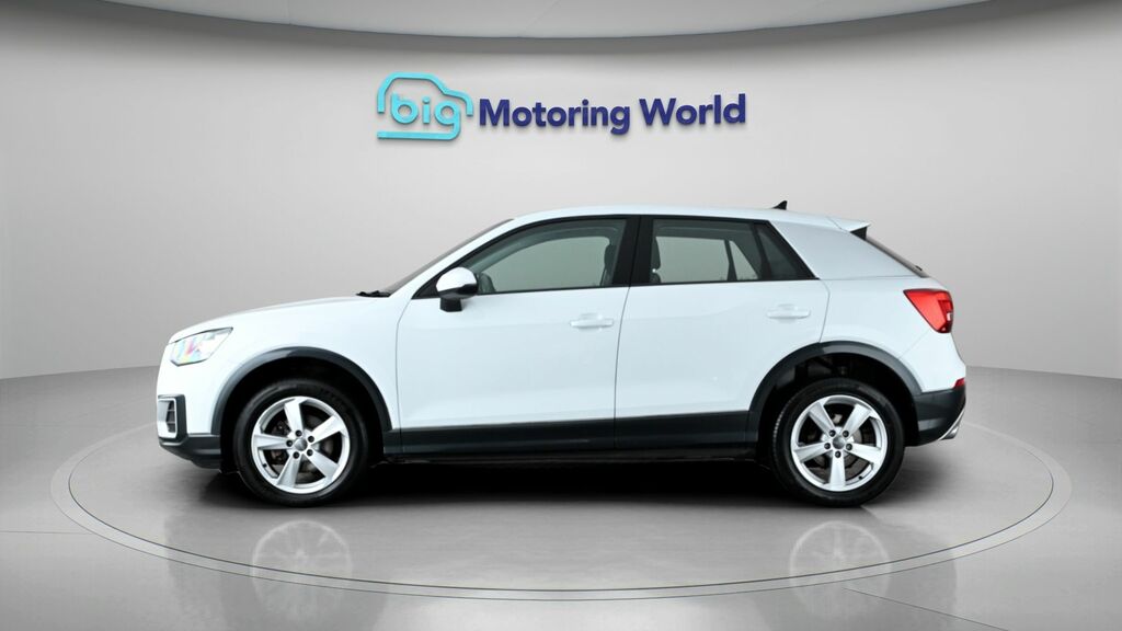 Audi Q2 Sport White #4