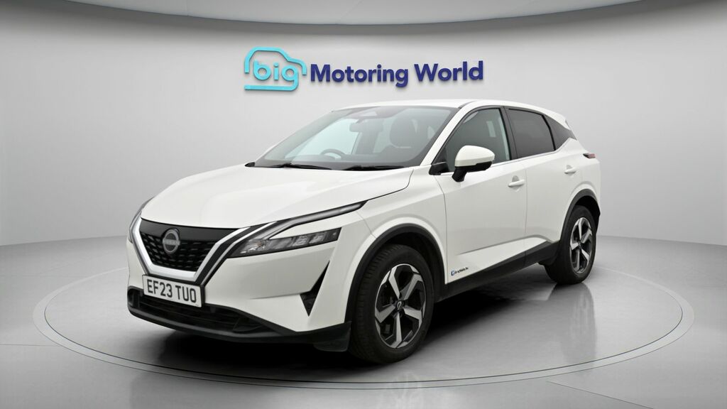 Nissan Qashqai N-connecta EF23TUO White #3