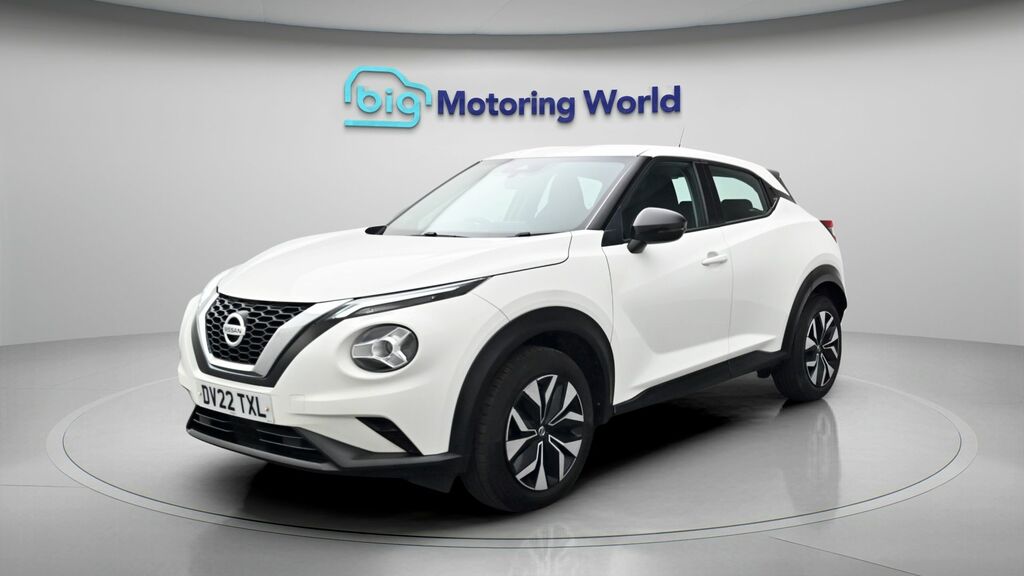 Nissan Juke Acenta White #3
