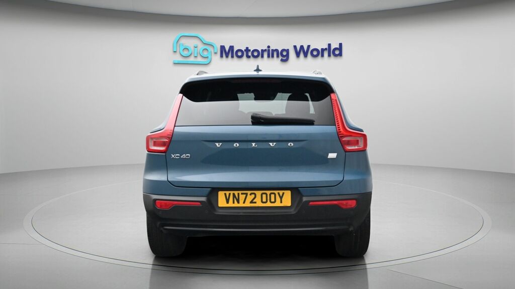 Volvo XC40 Plus Blue #6