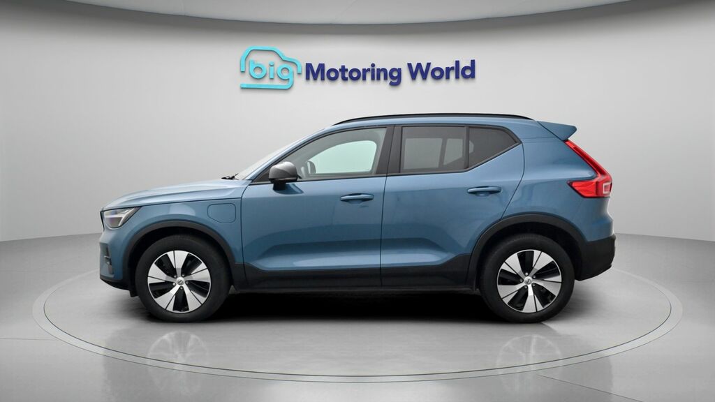 Volvo XC40 Plus Blue #4