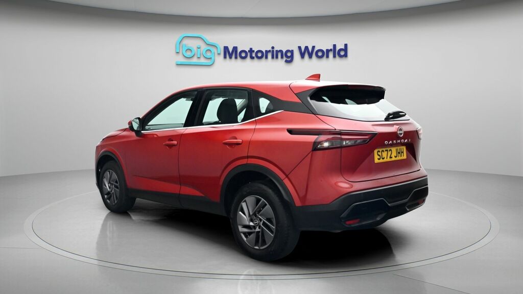 Nissan Qashqai Acenta Premium SC72JHH Red #5