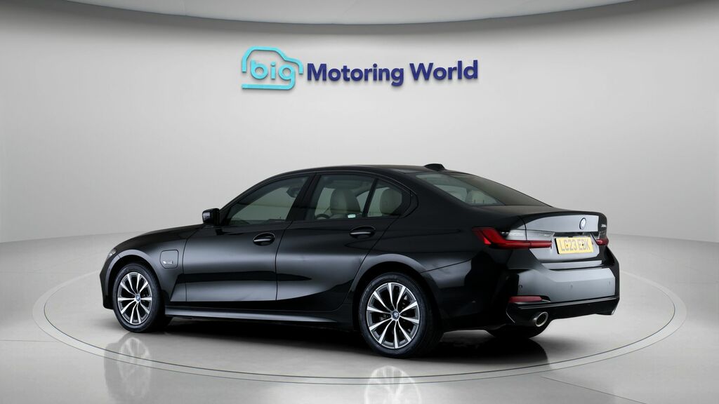 BMW 3 Series Sport Black #5