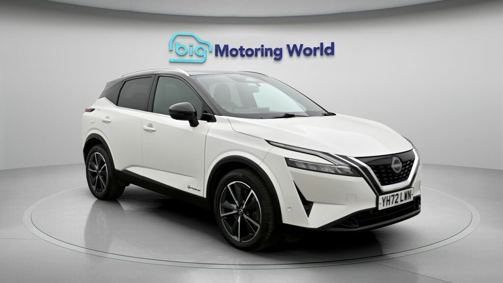 Nissan Qashqai Tekna White