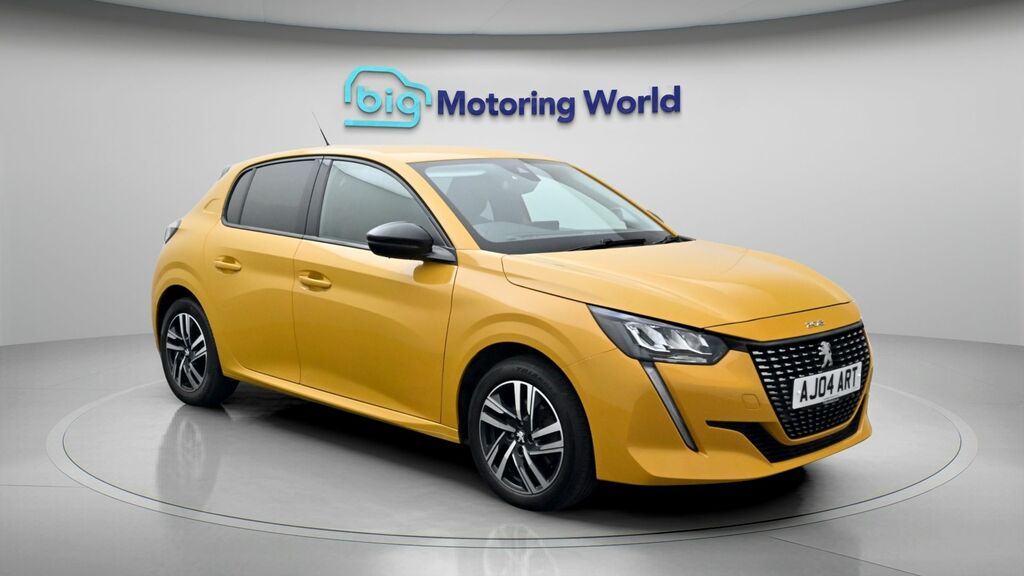 Peugeot 208 Allure Premium Yellow