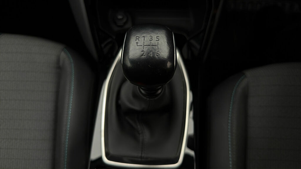 Peugeot 208 1.2 Puretech Allure Premium Hatchback  #25