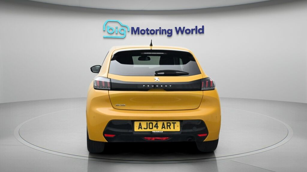 Peugeot 208 Allure Premium Yellow #6